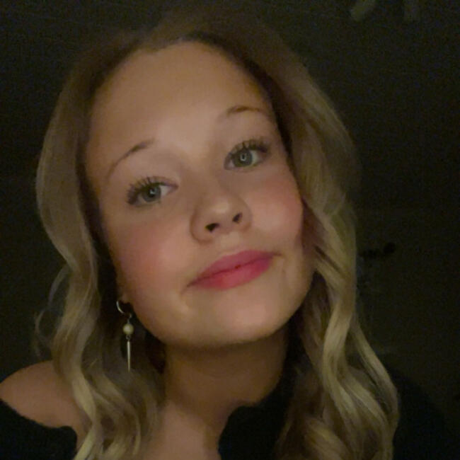 Babysitter in Stockholm: Mira