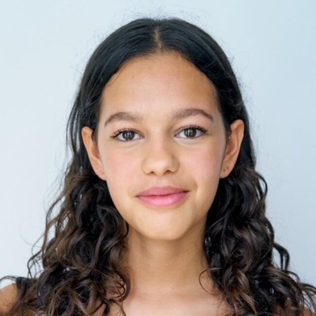 Babysitter in Boulogne-Billancourt: Stella