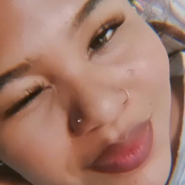 Babysitter in Tanara: Abigail