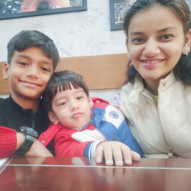 गुरुग्राम में बेबीसिटिंग की नौकरी: Dipisha