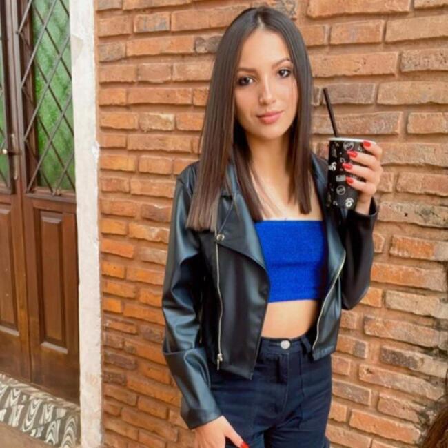 Babysitter in Luque: Gabriela