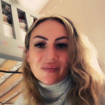 더블린에 있는 베이비시터: Helen