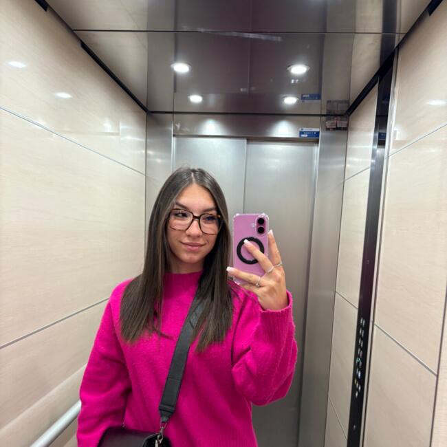 Babysitter in Linas: Eva