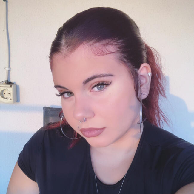 Babysitter στην περιοχή Ampelókipoi (Κεντρική Μακεδονία): Βιβιαν