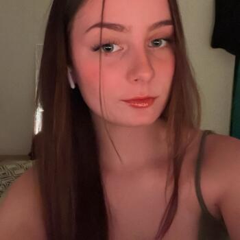 Babysitter in Romorantin-Lanthenay: Eleana