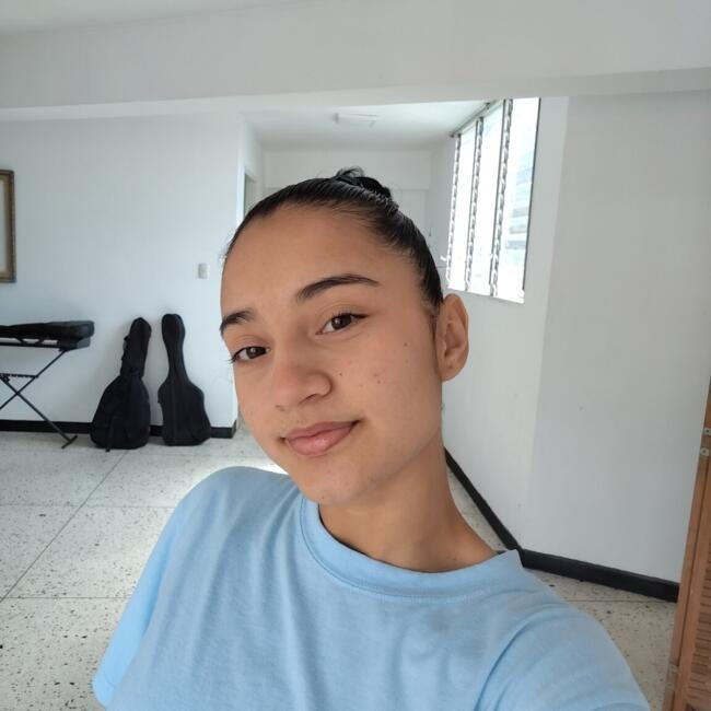 Babysitter in Mérida: Adrianis