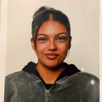 Babysitter Sète: Lina