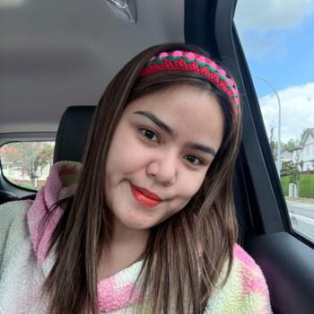 Baby-sitter in Surrey: Fatima