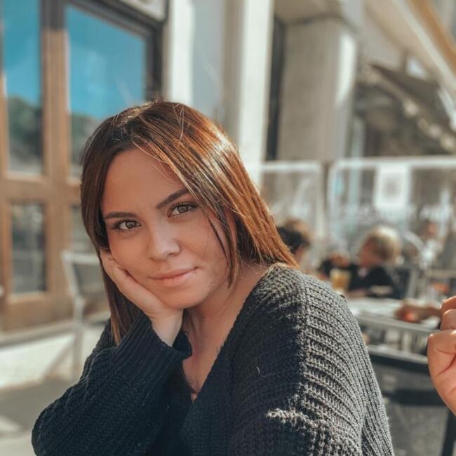 Babysitter in Nice: Roxane