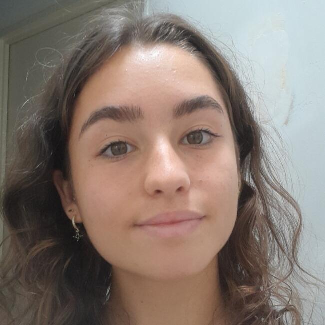 Babysitter in Essey-lès-Nancy: Lou