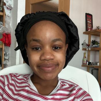 Babysitter in Berlin: Tara