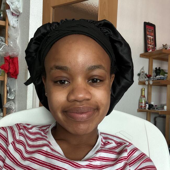 Babysitter in Berlin: Tara