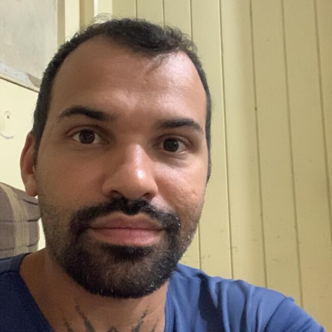 Babysitting job in Porto Alegre: Aislan Leal