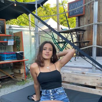 Babysitter Milan: Viola