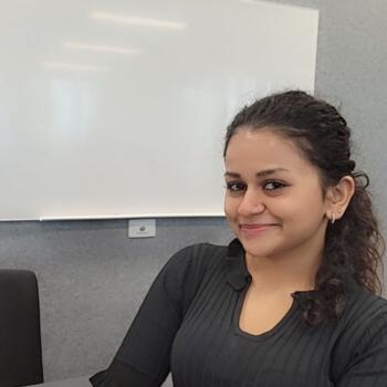 Babysitter in Clayton North: Niharika