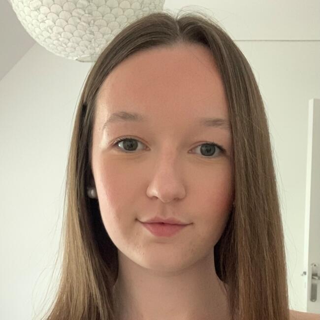 Babysitter in Brie-Comte-Robert: Manon