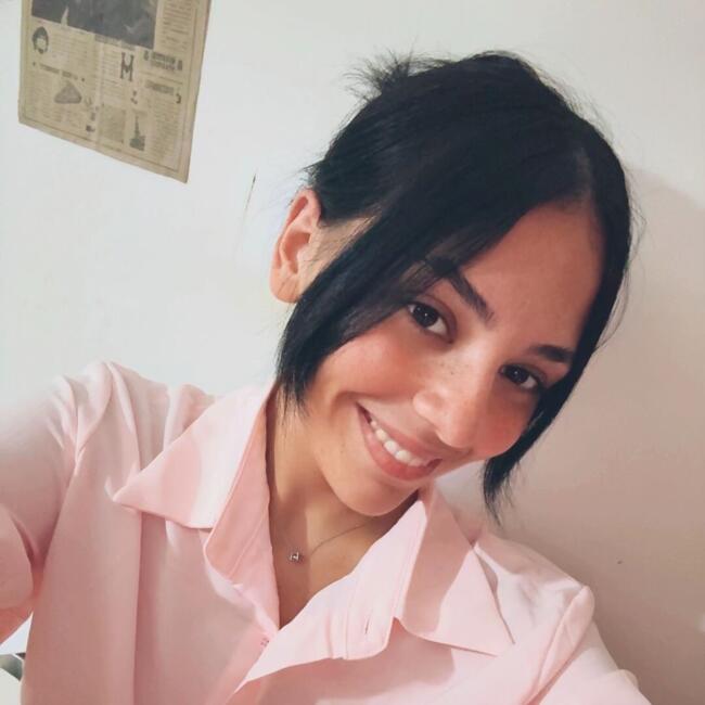 Babysitter in Latina: Laura
