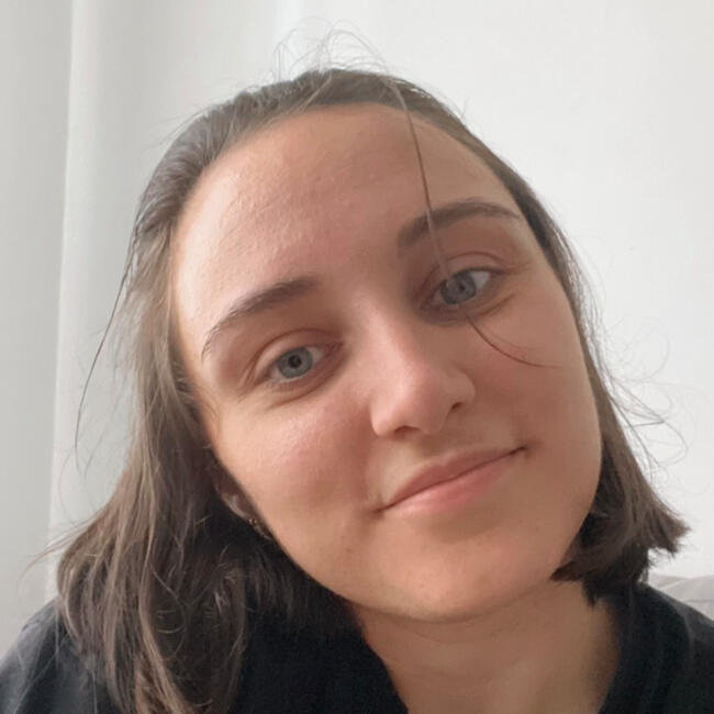 Babysitter στην περιοχή Μασσαλία: Elfie