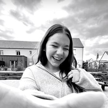 Babysitter in Requeil: Maelyss