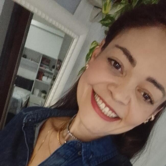 Babysitter in São Carlos: Elaine