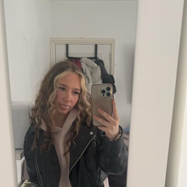 Babysitter in Bristol: Ruby