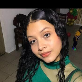 Niñera en Montevideo: Maybellines