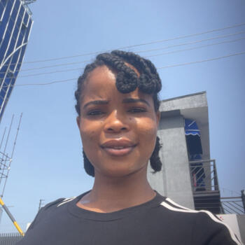 Babysitter in Lagos: Gift