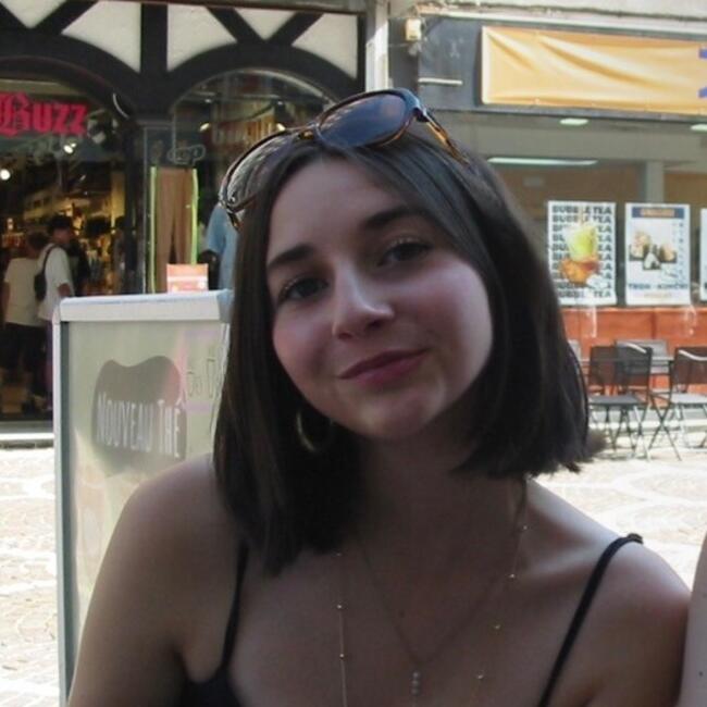 Babysitter in Lys-lez-Lannoy: Agathe