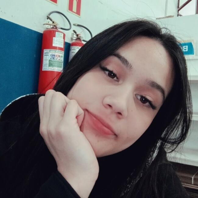 Babysitter in São José dos Pinhais: Bianca