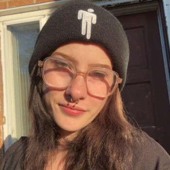 Baby-sitter in Brampton: Hope