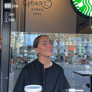 Babysitter in Tours: Nina
