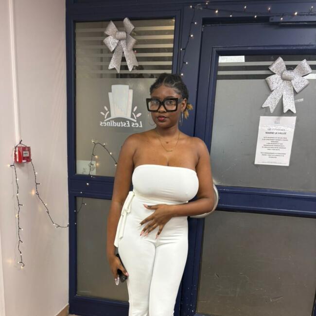 Babysitter in Noisy-le-Grand: Marie love