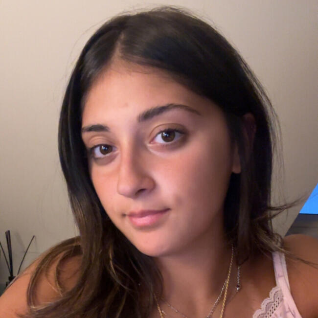 Babysitter in Court-Saint-Étienne: Azra