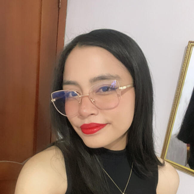 Niñera en Piura: Julia