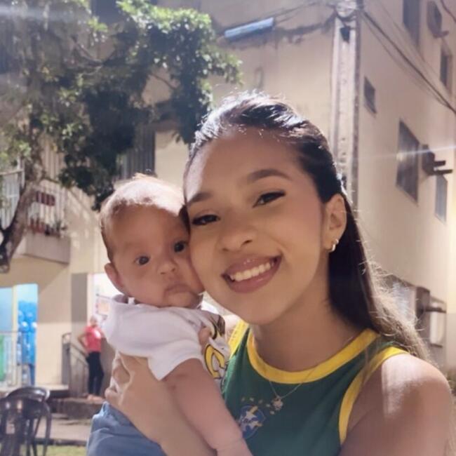 Babysitting job in Ananindeua: Geanna