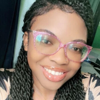 Babysitter in Old Harbour: Janoi