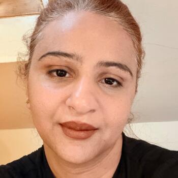 Babysitter em Lisboa: Harneet