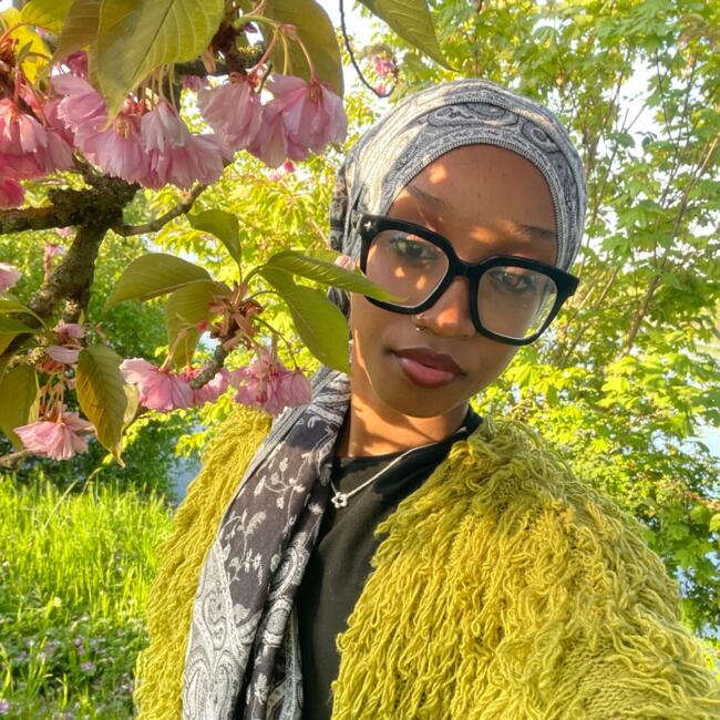 Babysitter in Chalon-sur-Saône: Yasma