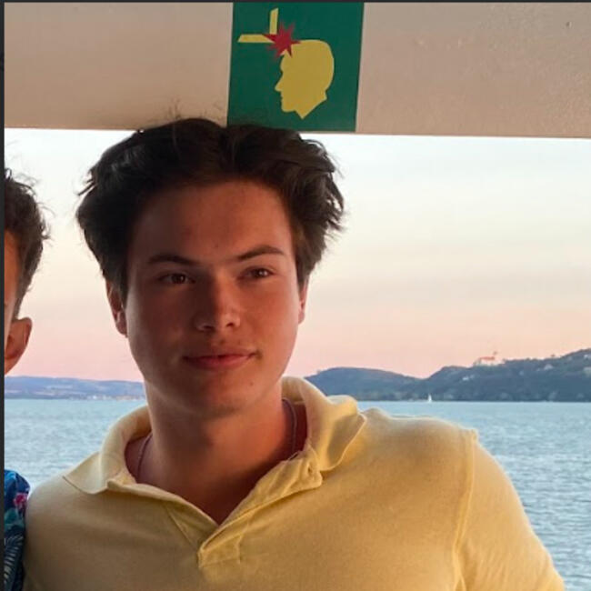 Bébiszitter Szentendre területén: Barna