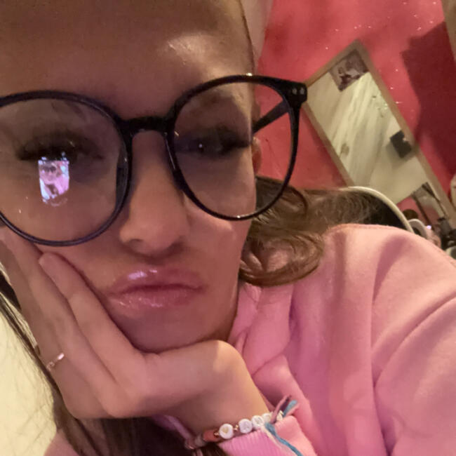 Babysitter in Frasnoy: Lena