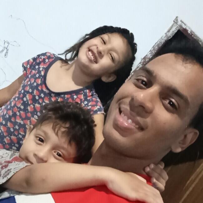 Babysitting job in Uberlândia: Douglas
