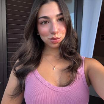 Babysitter in Rome: Viola