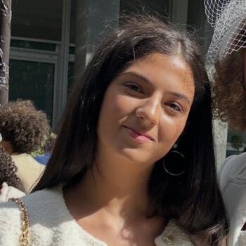 Babysitter in Saint-Germain-en-Laye: Elissa