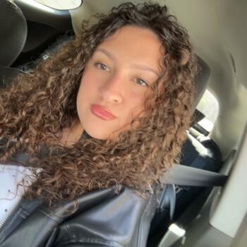 Babysitter Boussu: Inès