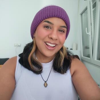 Canguro en Alcobendas: Duvina María