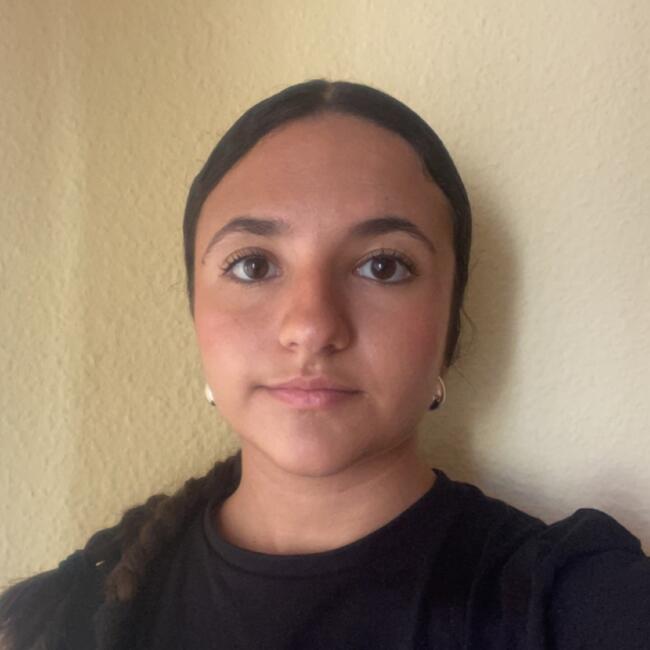 Canguro en Fuengirola: Alejandra