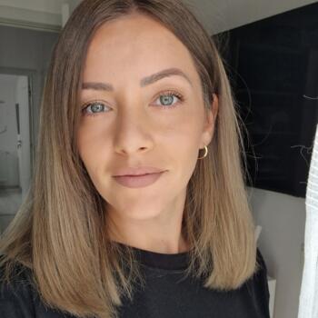 Bonă în Floreşti (Județul Cluj): Simona