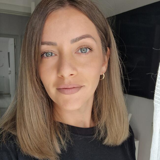 Bonă în Floreşti (Județul Cluj): Simona