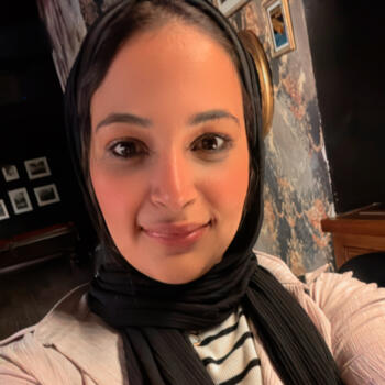 وظيفة جليسة أطفال في عجمان: وظيفة جليسة أطفال Mona Mansour