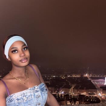 Babysitter Vénissieux: Sophia